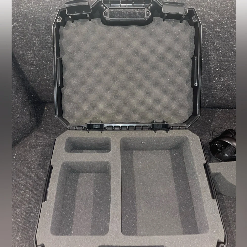 Meta Oculus 64 GB with 2 controllers